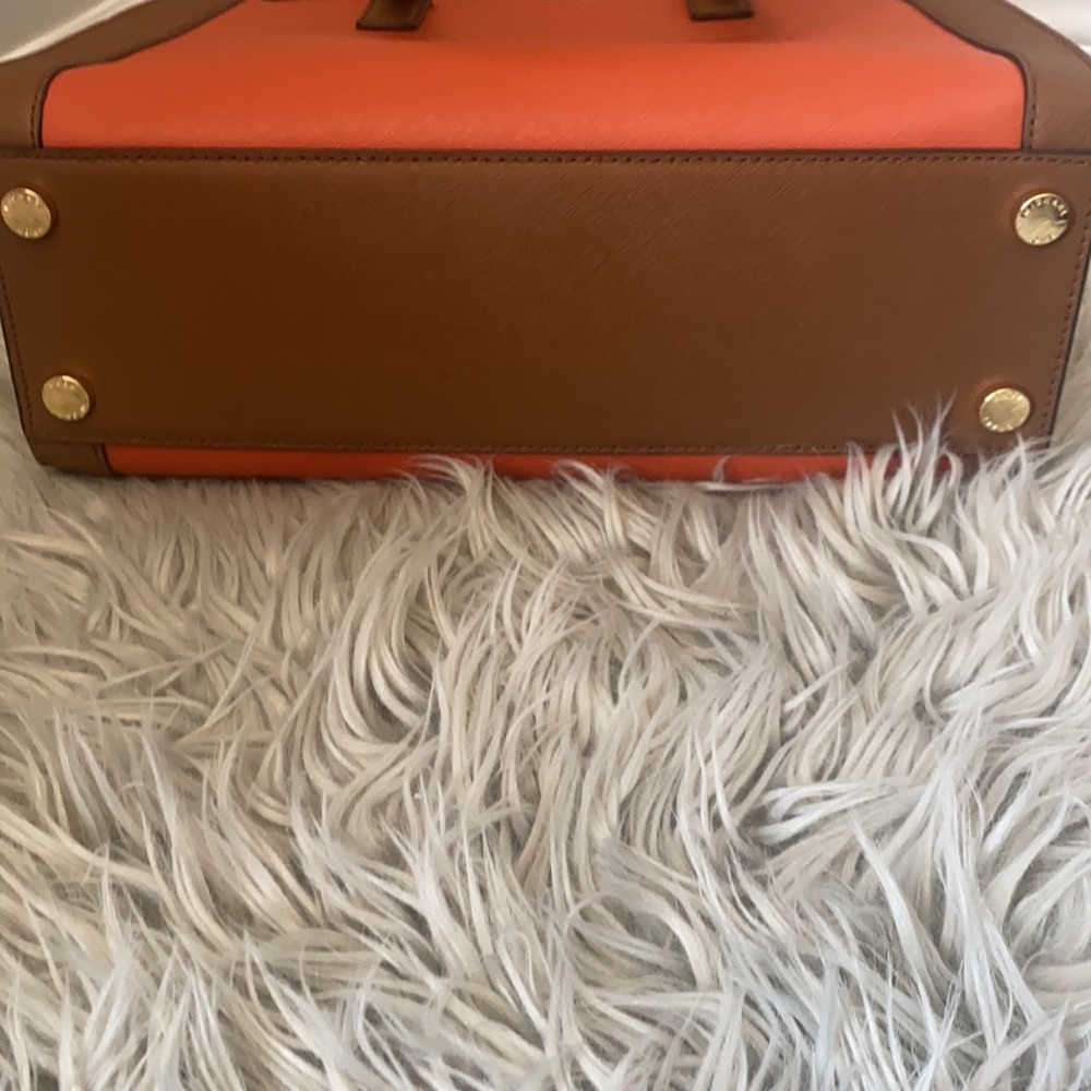 Fall Michael Kors Handbag - Picture 4 of 7